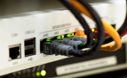 FCC Move to Restrict Municipal Permitting Draws Sharp Divisions Between Cities, Utilities, and Broadband Industry Stakeholders