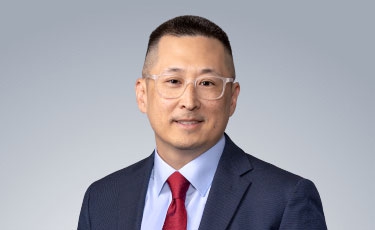Portrait of Ethan E. Rii